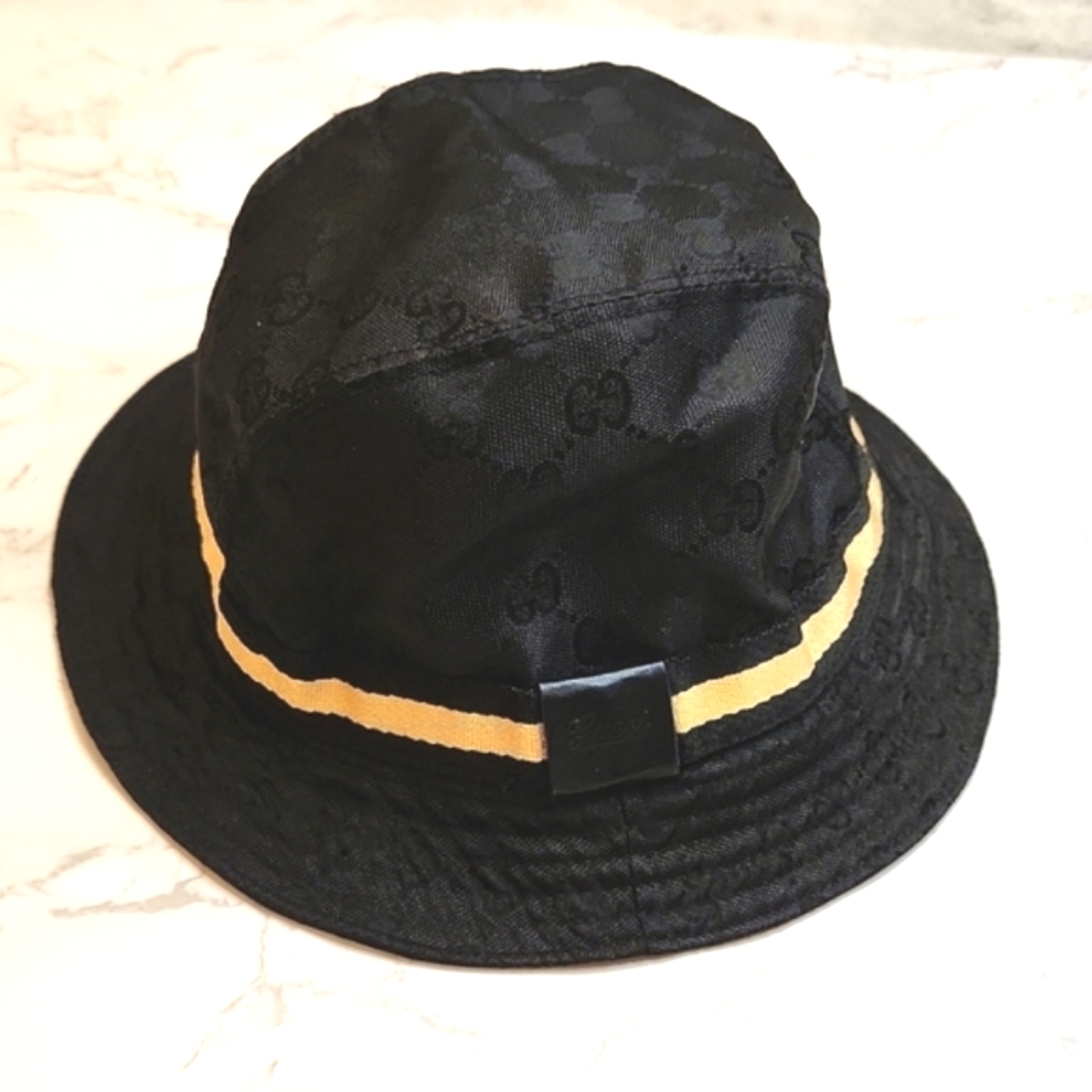 Authentic GUCCI Black Bucket Hat - Picture 1 of 8